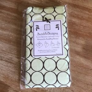 NWT Swaddle Designs Blanket